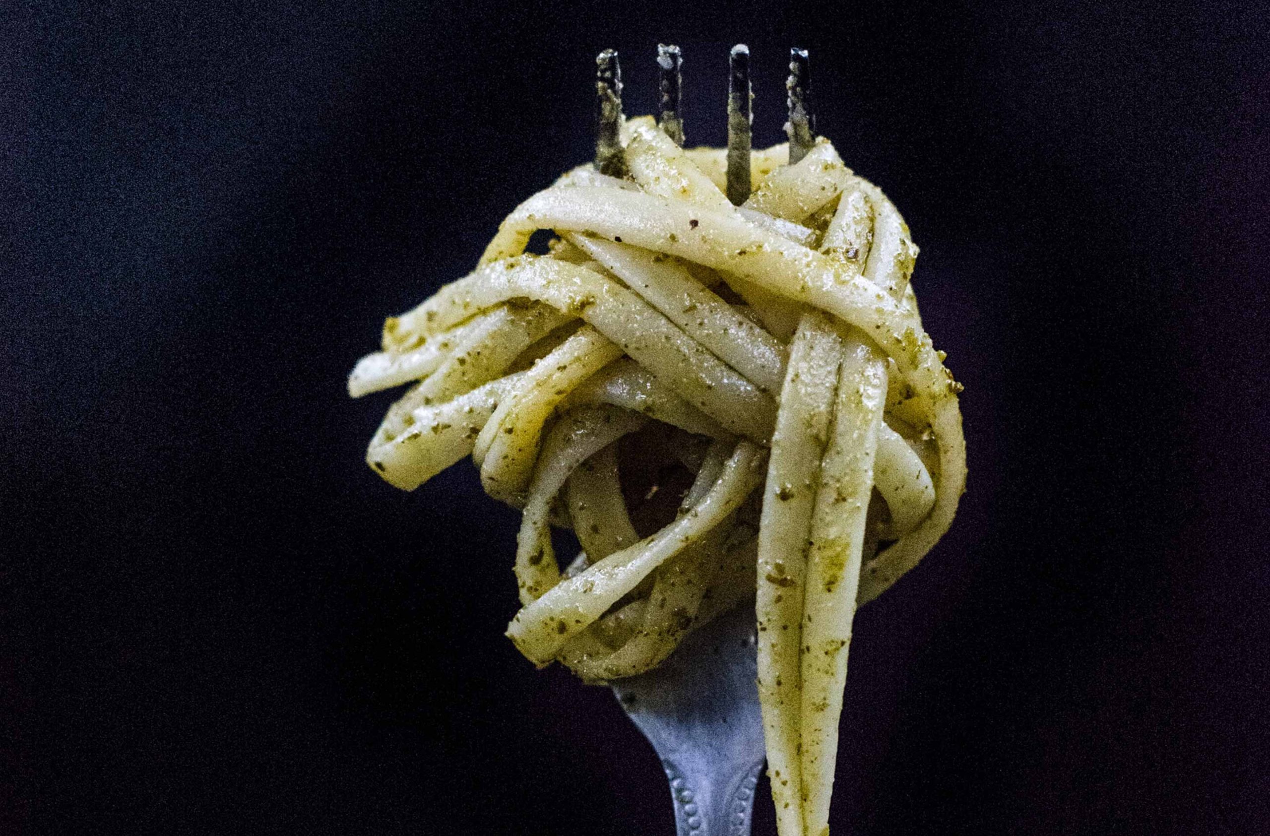 Video Recipe: How to Make Pesto – The Sharing Table